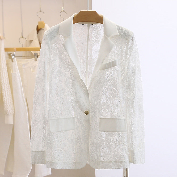 Elegant and luxurious white lace vest