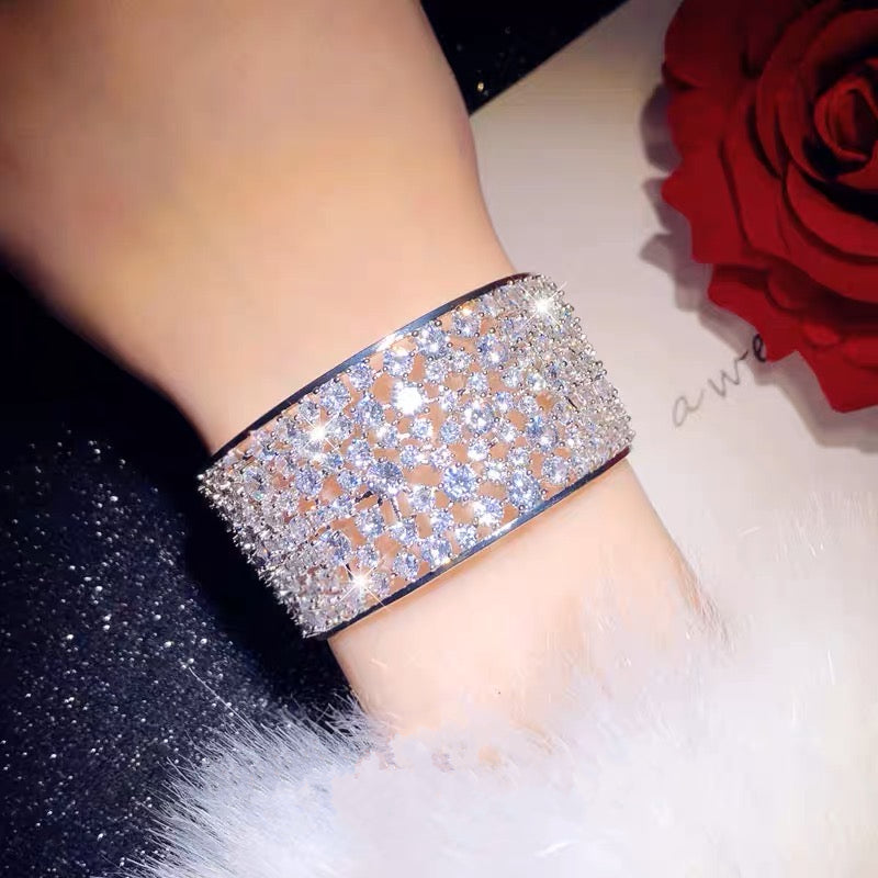 Luxury retro carved temperament accessories zircon bracelet